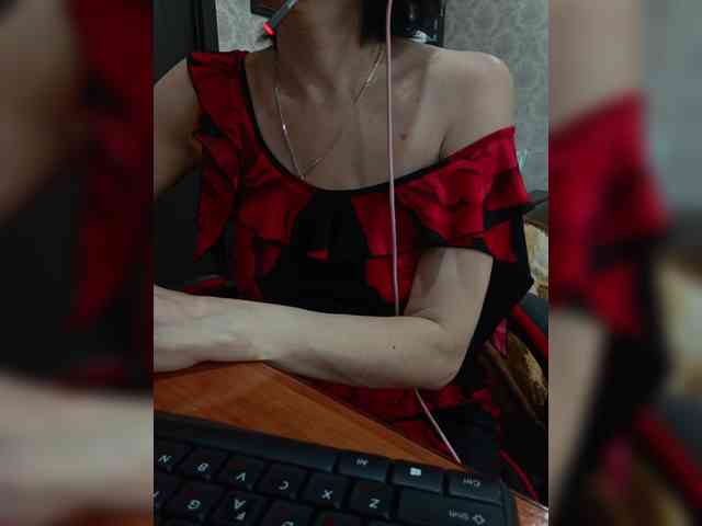 naked_taxi_dispatcher webcam