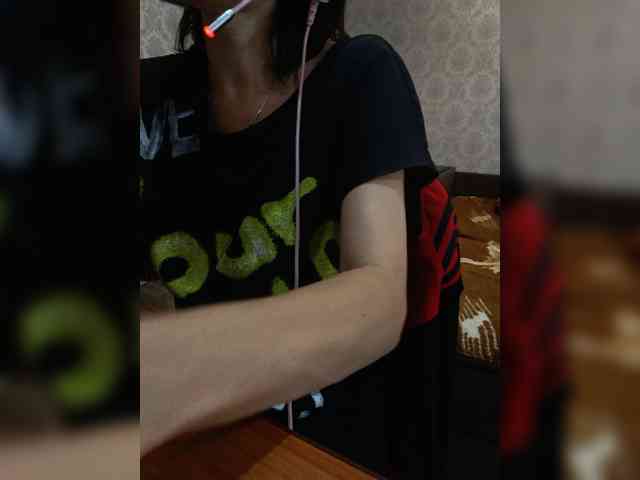 naked_taxi_dispatcher webcam
