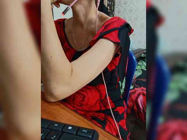 naked_taxi_dispatcher webcam