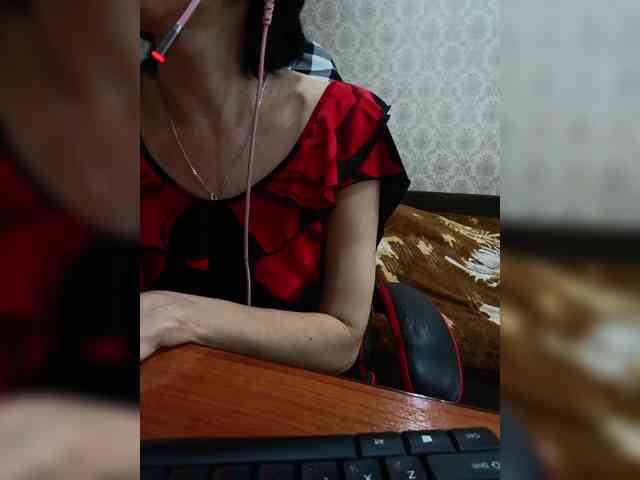 naked_taxi_dispatcher webcam