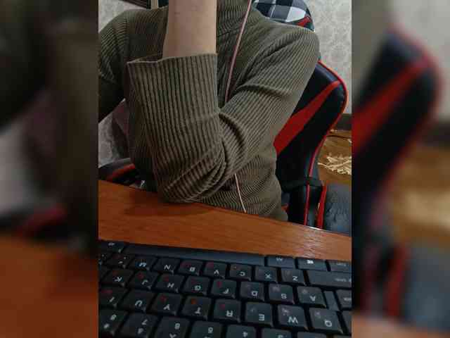 naked_taxi_dispatcher webcam