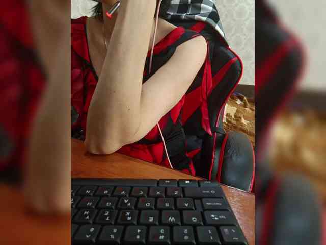 naked_taxi_dispatcher webcam