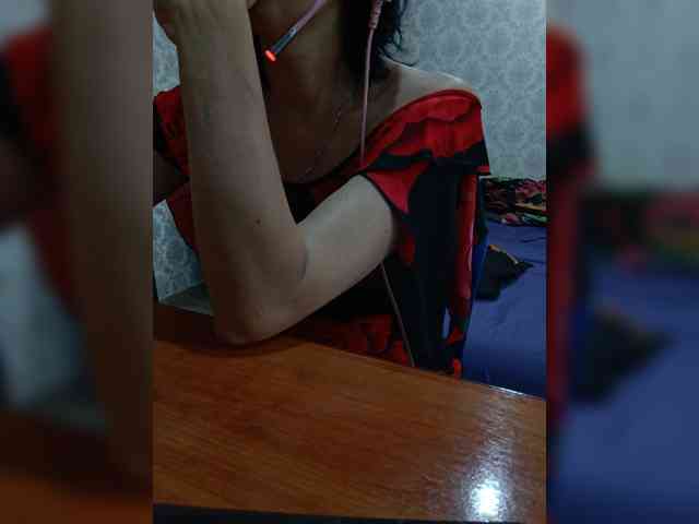 naked_taxi_dispatcher webcam