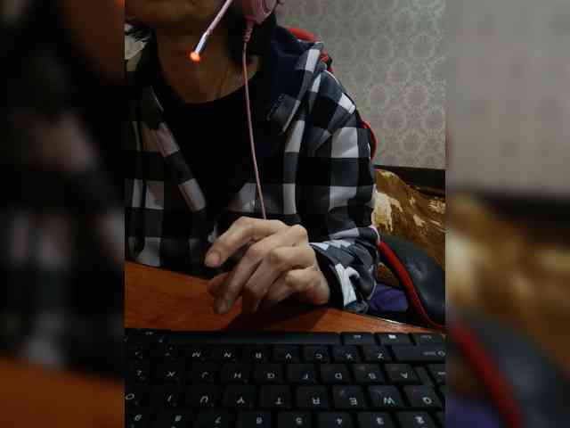 naked_taxi_dispatcher webcam