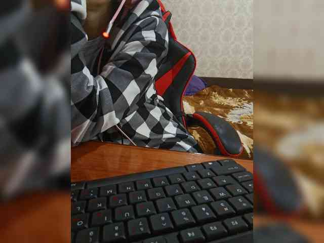 naked_taxi_dispatcher webcam