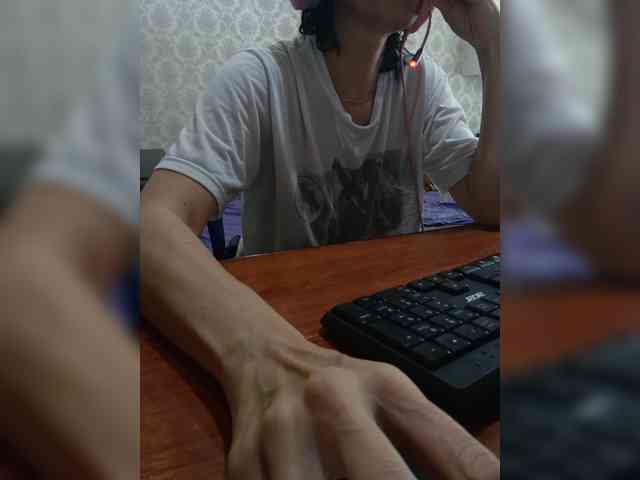 naked_taxi_dispatcher webcam