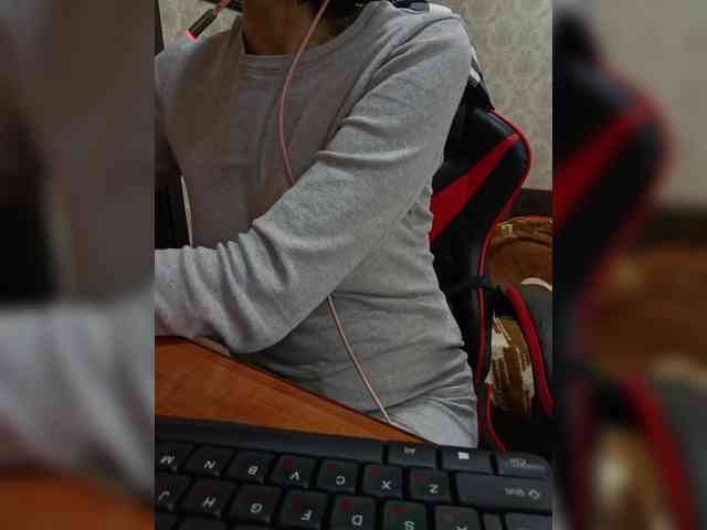 naked_taxi_dispatcher webcam