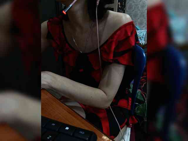 naked_taxi_dispatcher webcam