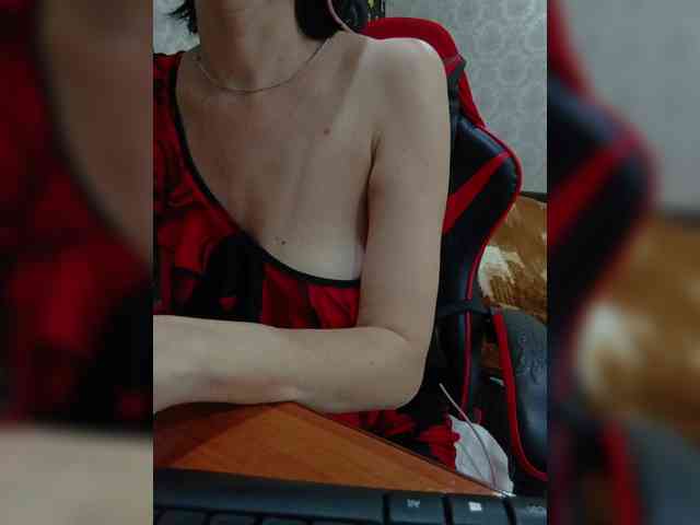 naked_taxi_dispatcher webcam