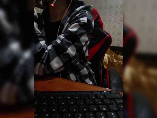 naked_taxi_dispatcher webcam