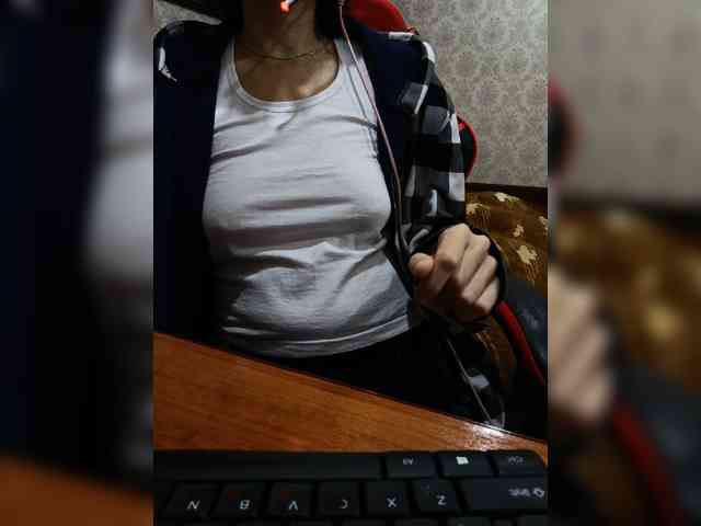 naked_taxi_dispatcher webcam