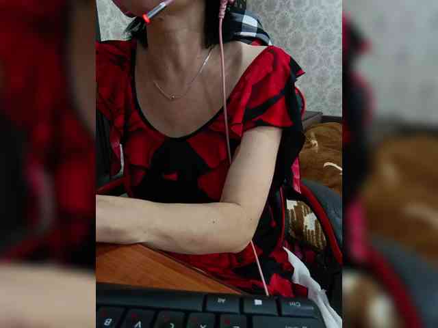 naked_taxi_dispatcher webcam