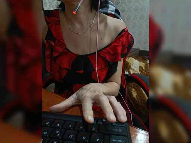 naked_taxi_dispatcher webcam