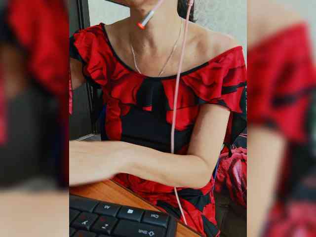 naked_taxi_dispatcher webcam