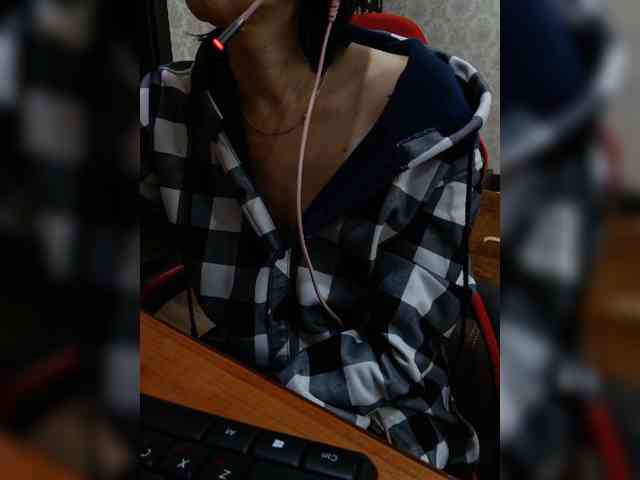 naked_taxi_dispatcher webcam