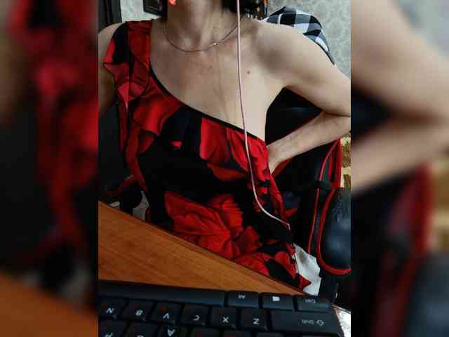 naked_taxi_dispatcher webcam