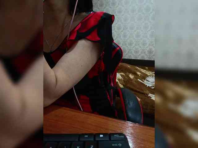 naked_taxi_dispatcher webcam