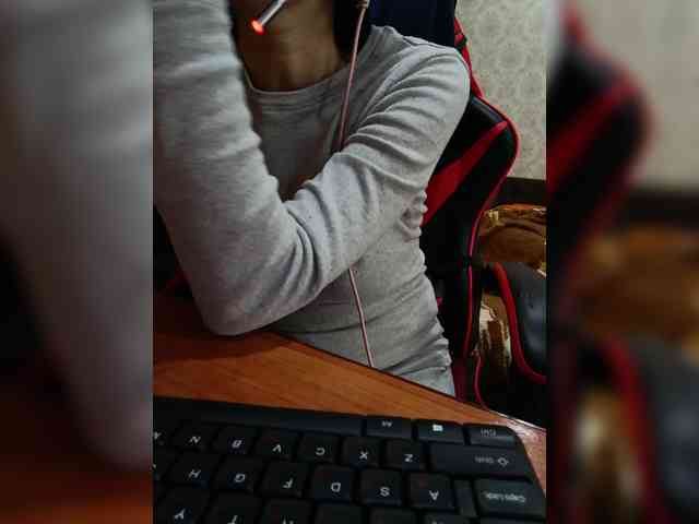 naked_taxi_dispatcher webcam