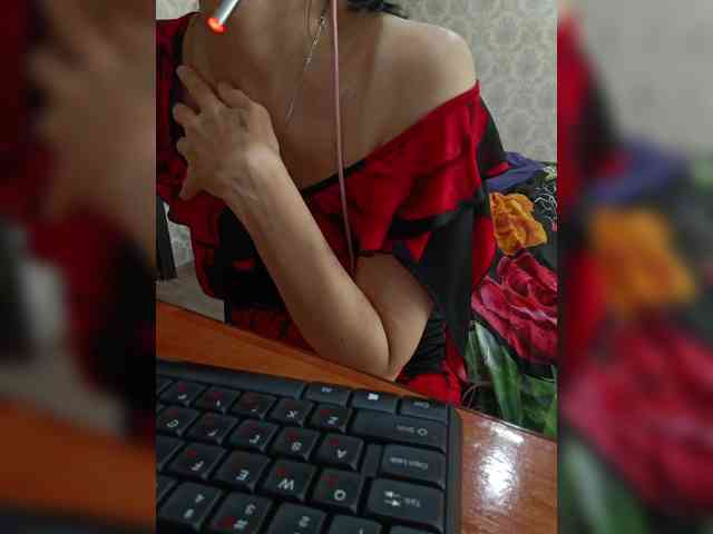 naked_taxi_dispatcher webcam