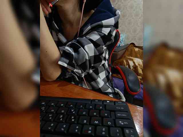 naked_taxi_dispatcher webcam