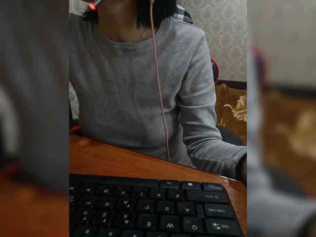 naked_taxi_dispatcher webcam