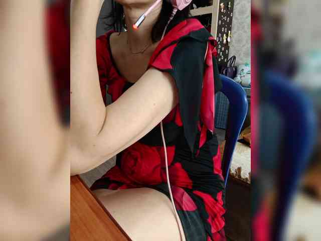 naked_taxi_dispatcher webcam