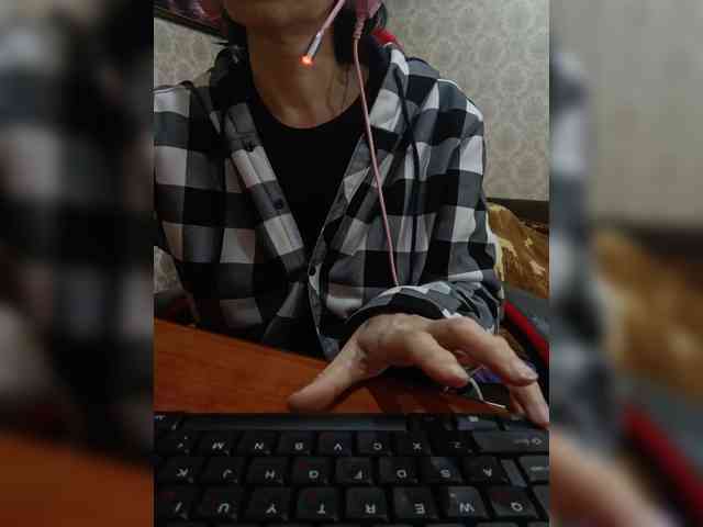 naked_taxi_dispatcher webcam