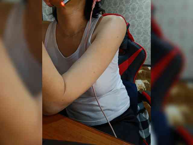 Olik-Pisa Live Webcam on BongaCams