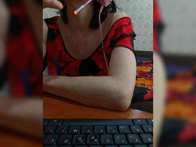 naked_taxi_dispatcher webcam