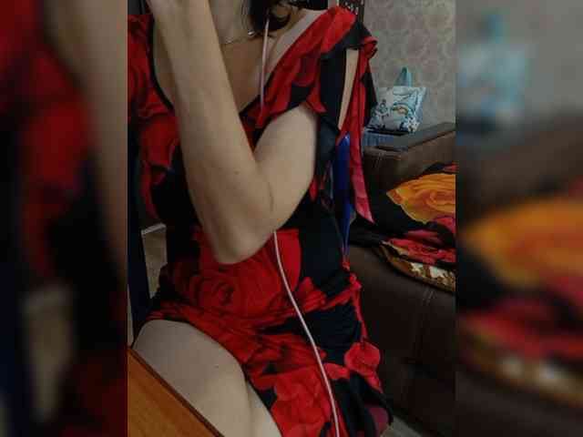 naked_taxi_dispatcher webcam