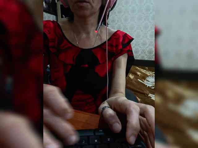naked_taxi_dispatcher webcam