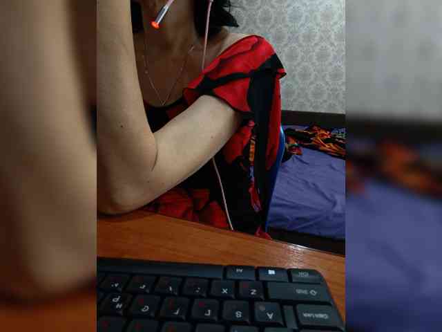 naked_taxi_dispatcher webcam