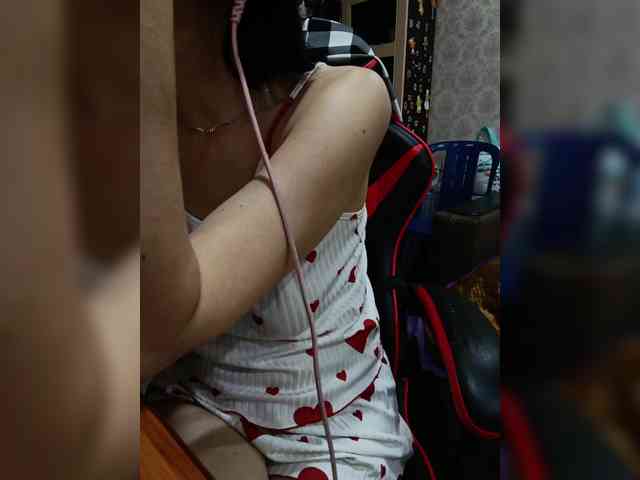 naked_taxi_dispatcher webcam