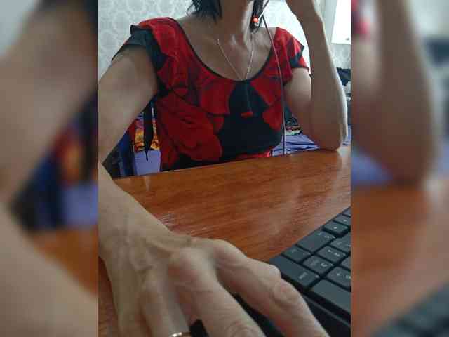 naked_taxi_dispatcher webcam