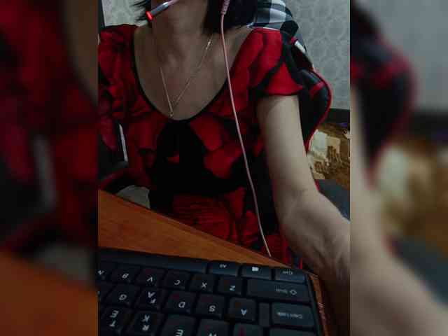 naked_taxi_dispatcher webcam