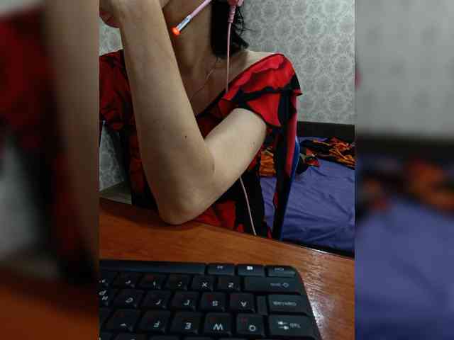 naked_taxi_dispatcher webcam
