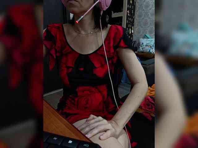 naked_taxi_dispatcher webcam