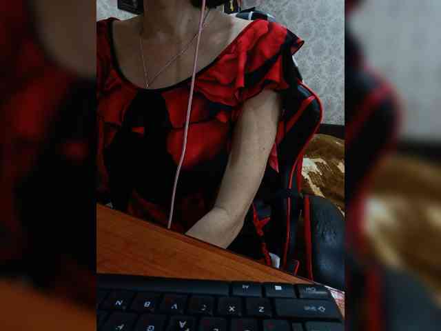 naked_taxi_dispatcher webcam