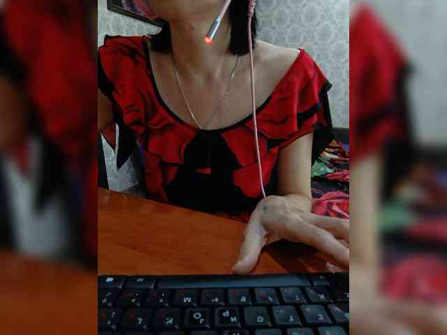 naked_taxi_dispatcher webcam