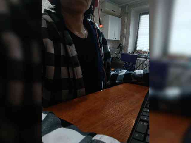 naked_taxi_dispatcher webcam