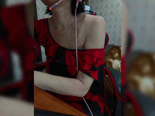 naked_taxi_dispatcher webcam