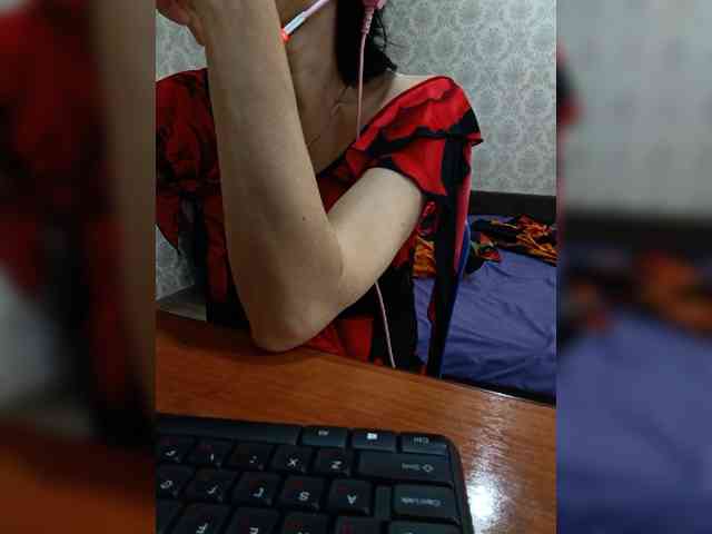 naked_taxi_dispatcher webcam