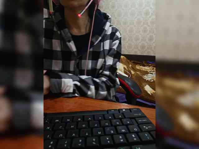 naked_taxi_dispatcher webcam