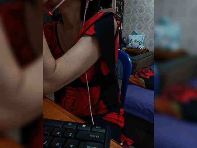 naked_taxi_dispatcher webcam