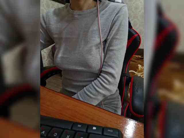 naked_taxi_dispatcher webcam