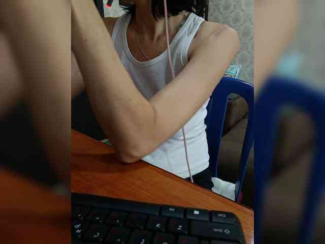 naked_taxi_dispatcher's live room