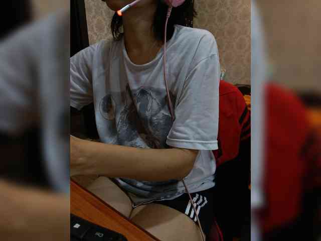 naked_taxi_dispatcher webcam