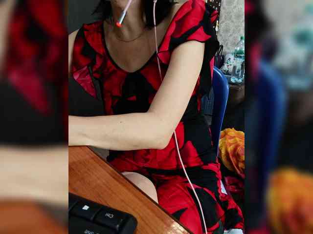 naked_taxi_dispatcher webcam