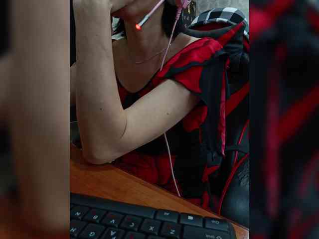 naked_taxi_dispatcher webcam