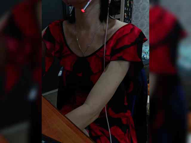 naked_taxi_dispatcher webcam